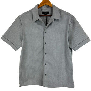 Twenty Montreal NWT Men's Button Up Short Sleeve Grey Shirt Size S Pinstripe